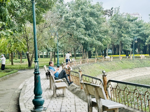 Phát huy tối đa công năng hệ thống vườn hoa, công viên của Thủ đô Hà Nội - Ảnh 3.
