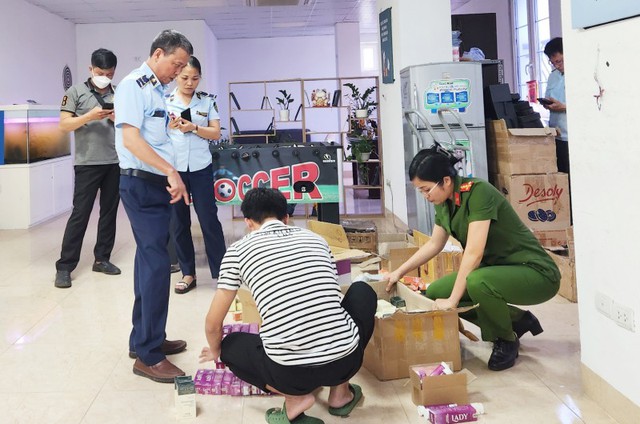 ‘Cuộc chiến’ ngăn chặn thực phẩm chức năng ‘giả’ - Ảnh 1.