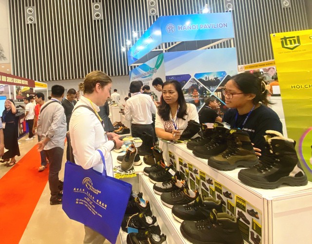 Cơ hội mở rộng hợp tác, xuất khẩu ngành da giày Hà Nội - Ảnh 3.