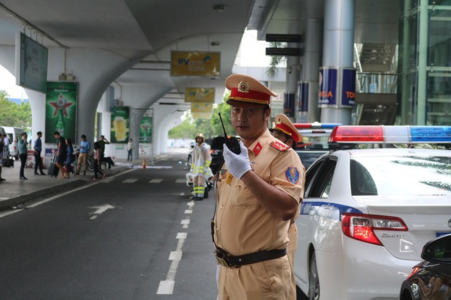 Kiểm tra, phòng ngừa tiêu cực trong xử lý vi phạm của cảnh sát giao thông - Ảnh 1.
