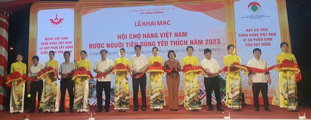 Khai mạc Hội chợ Hàng Việt Nam được người tiêu dùng yêu thích năm 2023 - Ảnh 1.