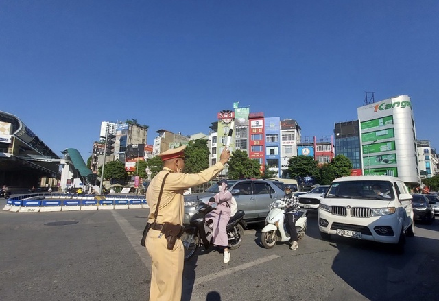 Công an Hà Nội bảo đảm an ninh an toàn trong 4 ngày nghỉ lễ - Ảnh 1.