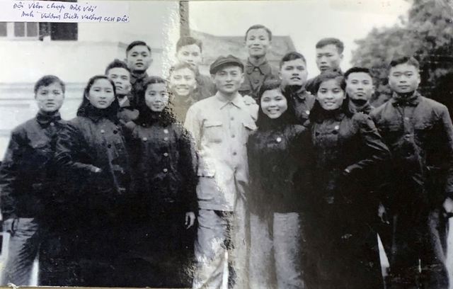 Thủ đô Hà Nội - 'Những dấu son còn mãi'- Ảnh 4. Thủ đô Hà Nội - 'Những dấu son còn mãi'- Ảnh 4.