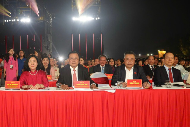 Tự hào, lắng đọng 'Hà Nội - Bản hùng ca phố'- Ảnh 2.
