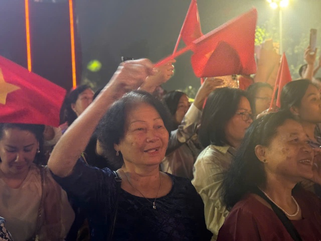 Tự hào, lắng đọng 'Hà Nội - Bản hùng ca phố'- Ảnh 11.