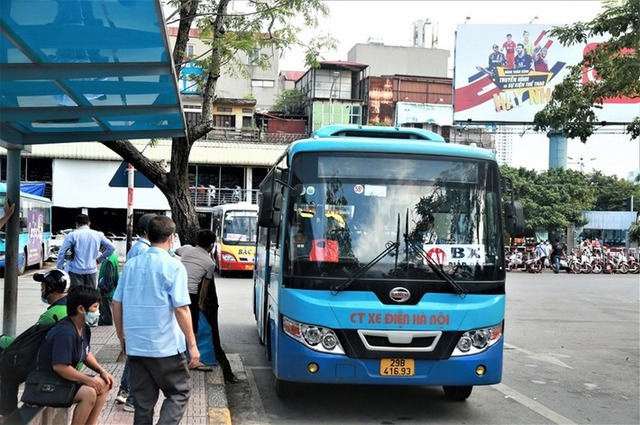 Hà Nội: Đối tượng nào không cần đổi thẻ xe buýt miễn phí khi hết hạn?- Ảnh 1.