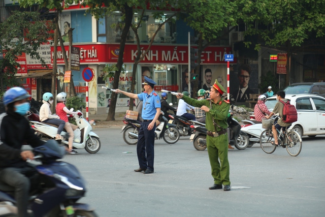 Hà Nội lập thêm 4 tổ công tác xử lý ‘điểm đen’ tai nạn giao thông- Ảnh 1.