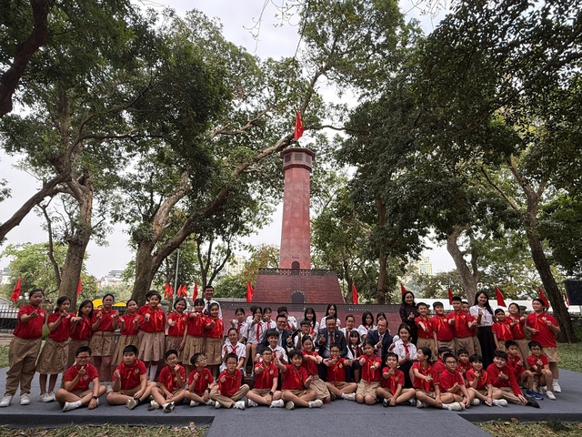 Khai mạc Triển lãm tương tác Cột cờ Hà Nội kỷ niệm 70 năm Giải phóng Thủ đô- Ảnh 3.