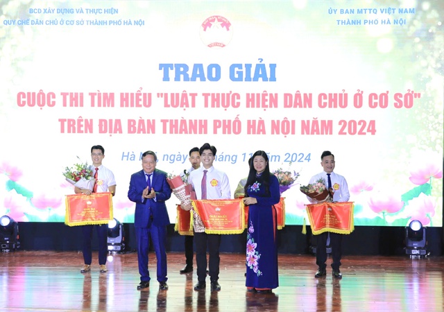 Hà Nội: Trao giải Cuộc thi 'Tìm hiểu Luật Thực hiện dân chủ ở cơ sở'- Ảnh 3.