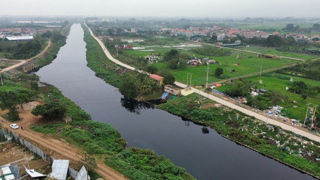 Hà Nội giải quyết tình trạng ô nhiễm môi trường trên sông Nhuệ- Ảnh 1.