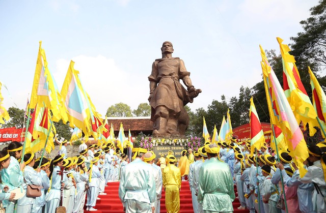 Hơn 400 lễ hội của Hà Nội cơ bản diễn ra an toàn và văn minh- Ảnh 1.