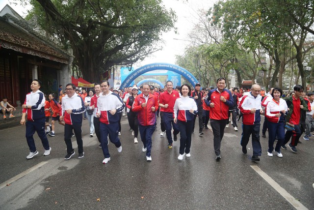 Sôi động chương trình "Vinh quang Thể thao Việt Nam" cùng Giải chạy Báo Hànộimới mở rộng lần thứ 49- Ảnh 4.