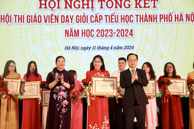 Hà Nội khen thưởng giáo viên giỏi cấp tiểu học- Ảnh 1.