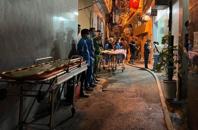 Hà Nội: Cháy nhà trọ làm 14 người chết tại quận Cầu Giấy