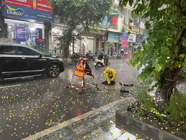 Sẵn sàng ứng trực, giải quyết thoát nước- Ảnh 6.