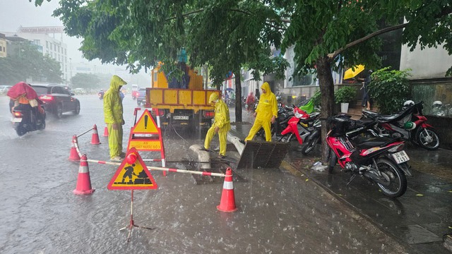 Sẵn sàng ứng trực, giải quyết thoát nước- Ảnh 5.