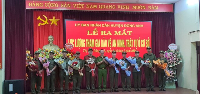 Hà Nội đồng loạt ra mắt lực lượng tham gia bảo vệ an ninh, trật tự ở cơ sở- Ảnh 3.