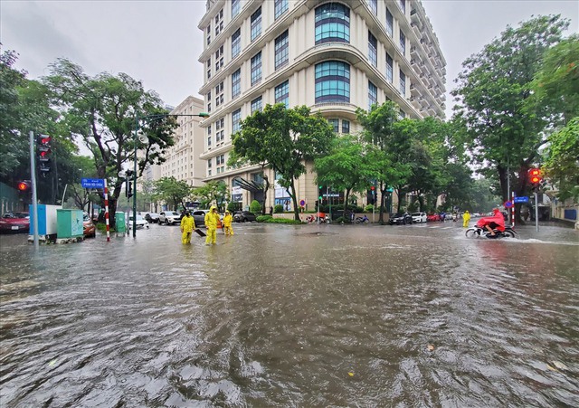 Vận hành 178 trạm bơm tiêu úng để ứng phó hiệu quả khi mưa lớn- Ảnh 1.