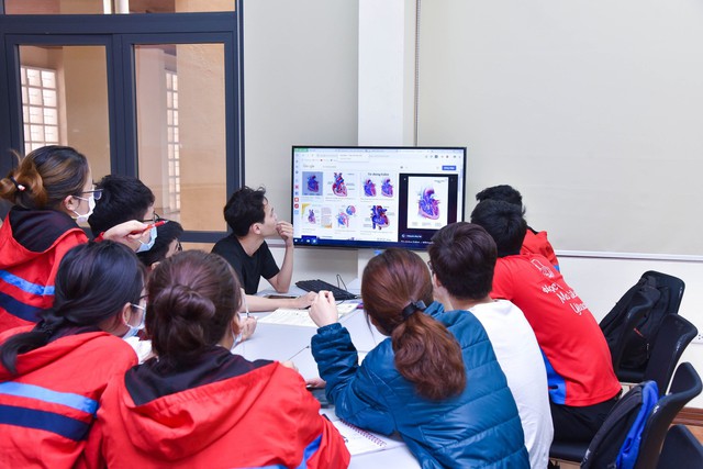 Lập Quỹ học bổng 'Tôi yêu Đại học Y Hà Nội'- Ảnh 1. Lập Quỹ học bổng 'Tôi yêu Đại học Y Hà Nội'- Ảnh 1.