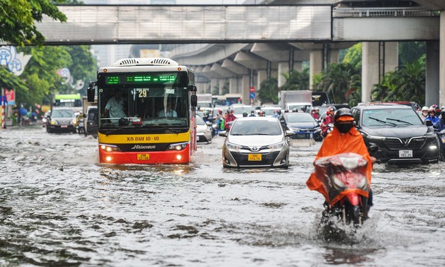 Sẵn sàng ứng phó các sự cố môi trường trong mùa mưa bão- Ảnh 1.