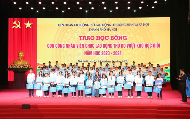 Biểu dương 100 gia đình công nhân tiêu biểu năm 2024- Ảnh 3.