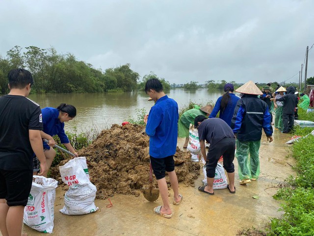 Thanh niên Thủ đô nỗ lực giúp người dân ổn định cuộc sống- Ảnh 4.