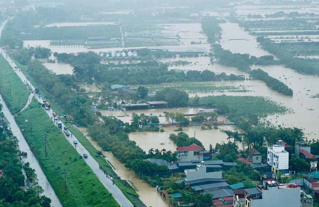 Hà Nội: Các quận, huyện ứng phó ngập lụt, bảo đảm an toàn cho người dân- Ảnh 8.