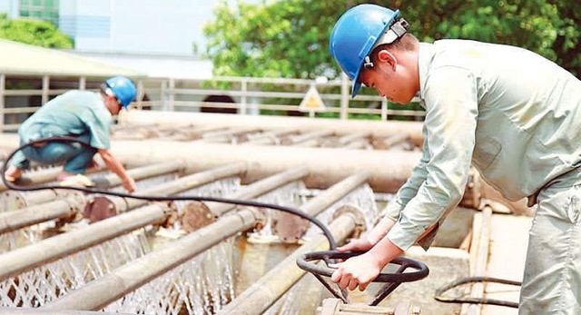 Cấp nước theo giờ tại quận Cầu Giấy và Bắc Từ Liêm- Ảnh 1. Cấp nước theo giờ tại quận Cầu Giấy và Bắc Từ Liêm- Ảnh 1.