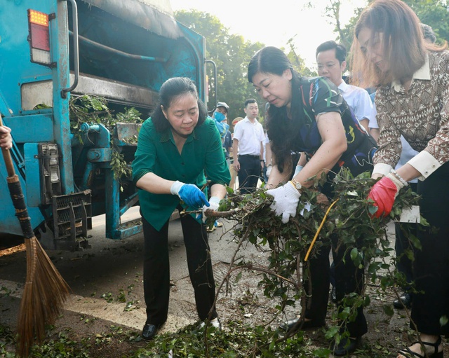 Chung tay khắc phục, góp phần giảm thiểu thấp nhất thiệt hại sau bão- Ảnh 1.