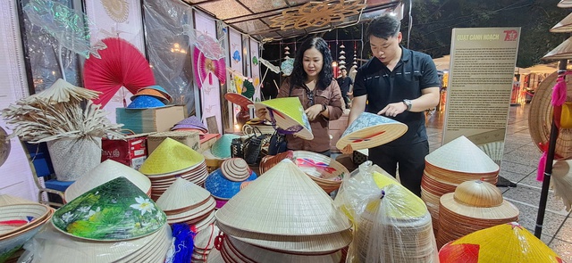 Khai mạc Festival Thu Hà Nội lần thứ 2 năm 2024- Ảnh 3.