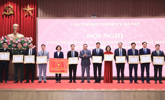Văn phòng cấp ủy tham mưu hiệu quả, góp phần phát triển Thủ đô- Ảnh 1. Văn phòng cấp ủy tham mưu hiệu quả, góp phần phát triển Thủ đô- Ảnh 1.
