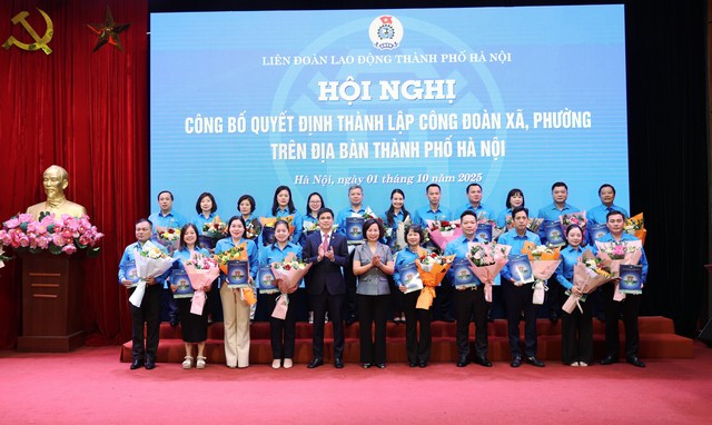 Công bố Quyết định thành lập 84 Công đoàn xã, phường- Ảnh 1.