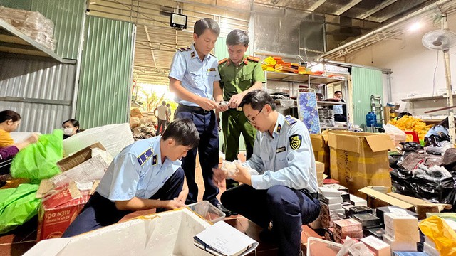 Đồng bộ giải pháp trong đấu tranh phòng chống buôn lậu, gian lận thương mại- Ảnh 1.