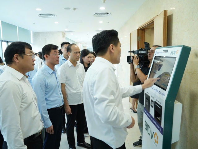 Ra mắt 9 tính năng mới trên iHanoi: Nâng tầm trải nghiệm số- Ảnh 3. Ra mắt 9 tính năng mới trên iHanoi: Nâng tầm trải nghiệm số- Ảnh 3.