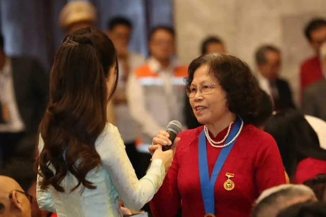 Lan tỏa tinh thần cống hiến từ những gương điển hình tiên tiến của Thủ đô- Ảnh 2. Lan tỏa tinh thần cống hiến từ những gương điển hình tiên tiến của Thủ đô- Ảnh 2.