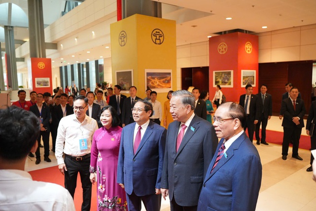Tổng Bí thư Tô Lâm đến dự Đại hội Đại biểu Đảng bộ TP. Hà Nội lần thứ XVIII- Ảnh 5. Tổng Bí thư Tô Lâm đến dự Đại hội Đại biểu Đảng bộ TP. Hà Nội lần thứ XVIII- Ảnh 5.