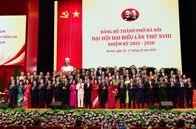 Có tầm nhìn và tư duy đổi mới, dám nghĩ, dám làm vì sự phát triển Thủ đô- Ảnh 2. Có tầm nhìn và tư duy đổi mới, dám nghĩ, dám làm vì sự phát triển Thủ đô- Ảnh 2.