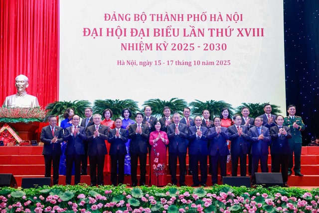 Danh sách 17 đồng chí trong Ban Thường vụ Thành ủy Hà Nội khóa XVIII- Ảnh 1. Danh sách 17 đồng chí trong Ban Thường vụ Thành ủy Hà Nội khóa XVIII- Ảnh 1.