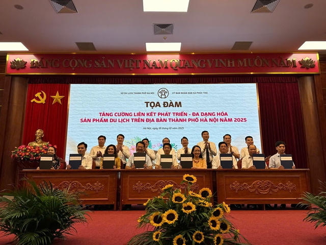 Liên kết và đa dạng hóa sản phẩm để tạo bứt phá cho du lịch Thủ đô- Ảnh 5. Liên kết và đa dạng hóa sản phẩm để tạo bứt phá cho du lịch Thủ đô- Ảnh 5.
