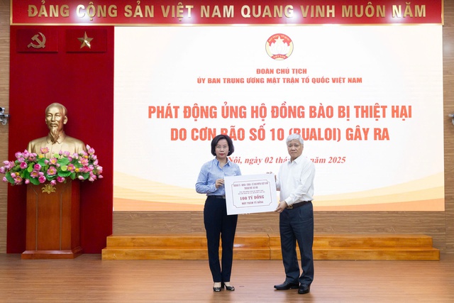 Hà Nội hỗ trợ 100 tỷ đồng cho 12 tỉnh bị ảnh hưởng bởi bão số 10- Ảnh 1.
