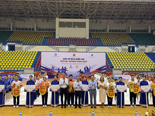 Khai mạc Giải vô địch quốc gia Thể dục Aerobic 2025- Ảnh 1. Khai mạc Giải vô địch quốc gia Thể dục Aerobic 2025- Ảnh 1.