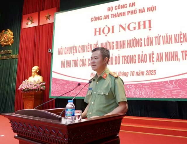 Công an Hà Nội tổ chức sinh hoạt chính trị sâu rộng trong toàn lực lượng- Ảnh 1. Công an Hà Nội tổ chức sinh hoạt chính trị sâu rộng trong toàn lực lượng- Ảnh 1.