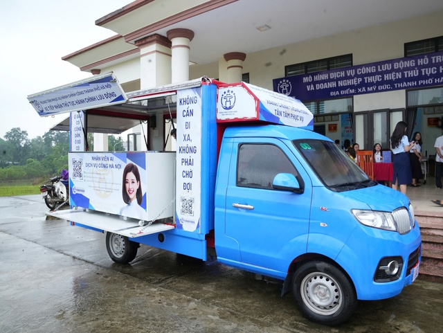 Xe dịch vụ công lưu động: Đưa chính quyền đến với dân, phục vụ tận nơi- Ảnh 1. Xe dịch vụ công lưu động: Đưa chính quyền đến với dân, phục vụ tận nơi- Ảnh 1.
