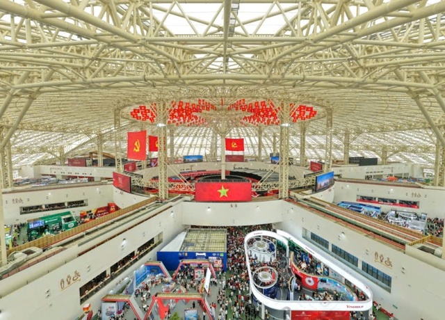Phân luồng giao thông phục vụ Hội chợ Mùa thu 2025- Ảnh 1. Phân luồng giao thông phục vụ Hội chợ Mùa thu 2025- Ảnh 1.