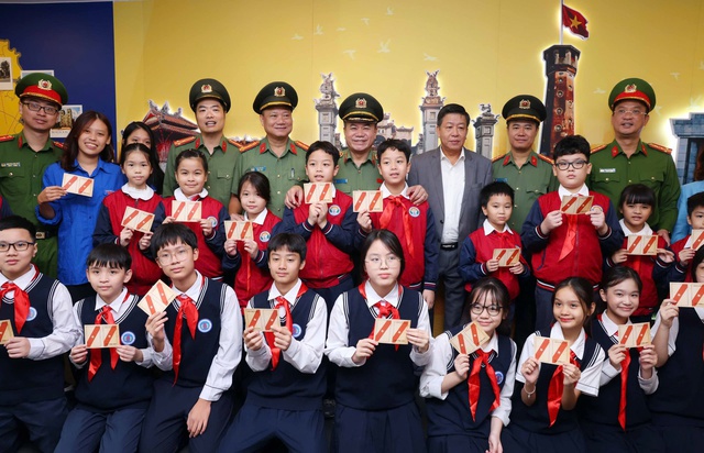 Khánh thành dự án cải tạo, nâng cấp Bảo tàng Công an Hà Nội- Ảnh 4. Khánh thành dự án cải tạo, nâng cấp Bảo tàng Công an Hà Nội- Ảnh 4.