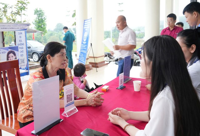 Xe dịch vụ công lưu động: Đưa chính quyền đến với dân, phục vụ tận nơi- Ảnh 2. Xe dịch vụ công lưu động: Đưa chính quyền đến với dân, phục vụ tận nơi- Ảnh 2.