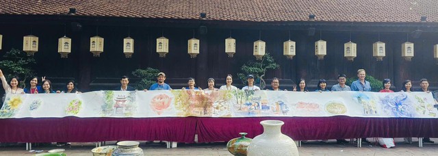 'Hành trình kết nối' quy tụ họa sĩ từ hơn 20 quốc gia tại Văn Miếu- Ảnh 2. 'Hành trình kết nối' quy tụ họa sĩ từ hơn 20 quốc gia tại Văn Miếu- Ảnh 2.