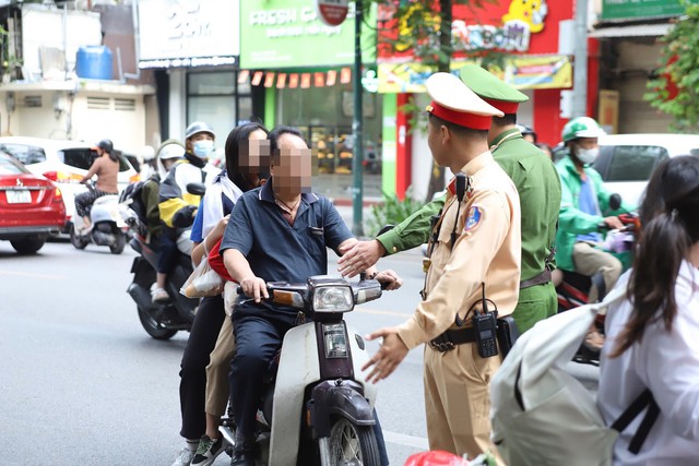 Nâng cao ý thức, xây dựng văn hóa giao thông học đường- Ảnh 1. Nâng cao ý thức, xây dựng văn hóa giao thông học đường- Ảnh 1.