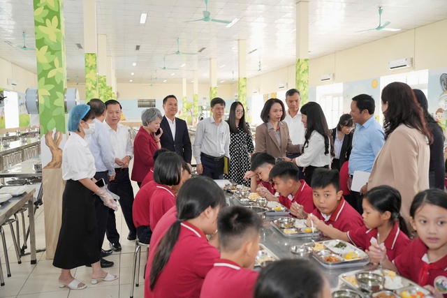 Kiểm tra đột xuất bữa ăn bán trú tại xã An Khánh- Ảnh 1. Kiểm tra đột xuất bữa ăn bán trú tại xã An Khánh- Ảnh 1.