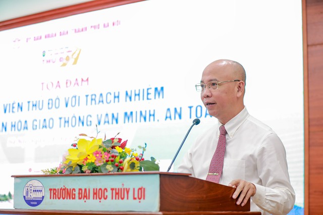 Sinh viên Thủ đô với sứ mệnh xây dựng văn hoá giao thông văn minh, an toàn- Ảnh 2. Sinh viên Thủ đô với sứ mệnh xây dựng văn hoá giao thông văn minh, an toàn- Ảnh 2.